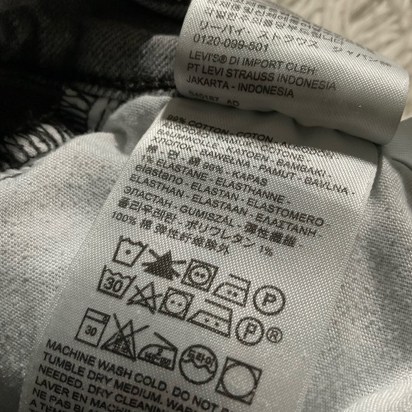 Levi’s Ribcage Straight Ankle Jean in Cosmic Chatter - Picture 4 of 6